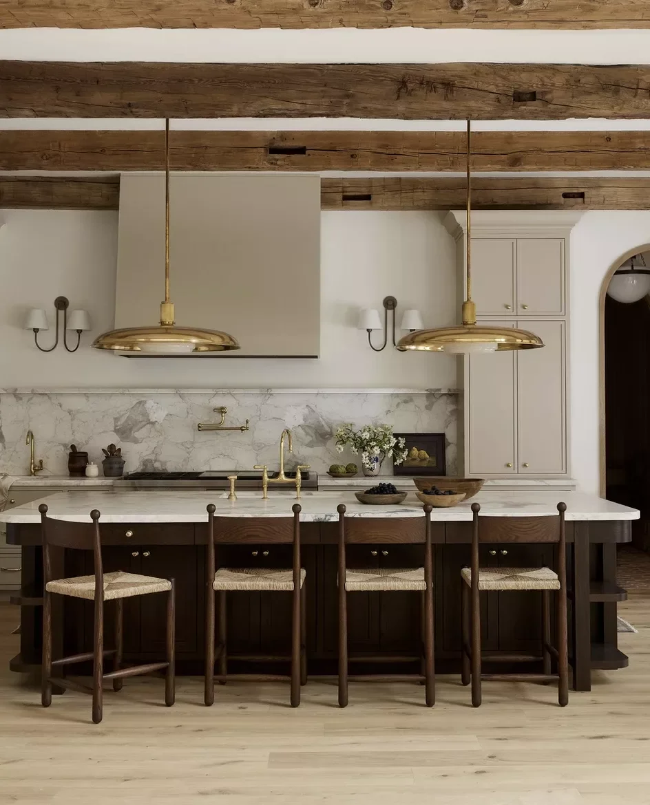 35 Stunning White and Gold Kitchen Designs for Ultimate Luxury Rustic White and Gold Kitchen