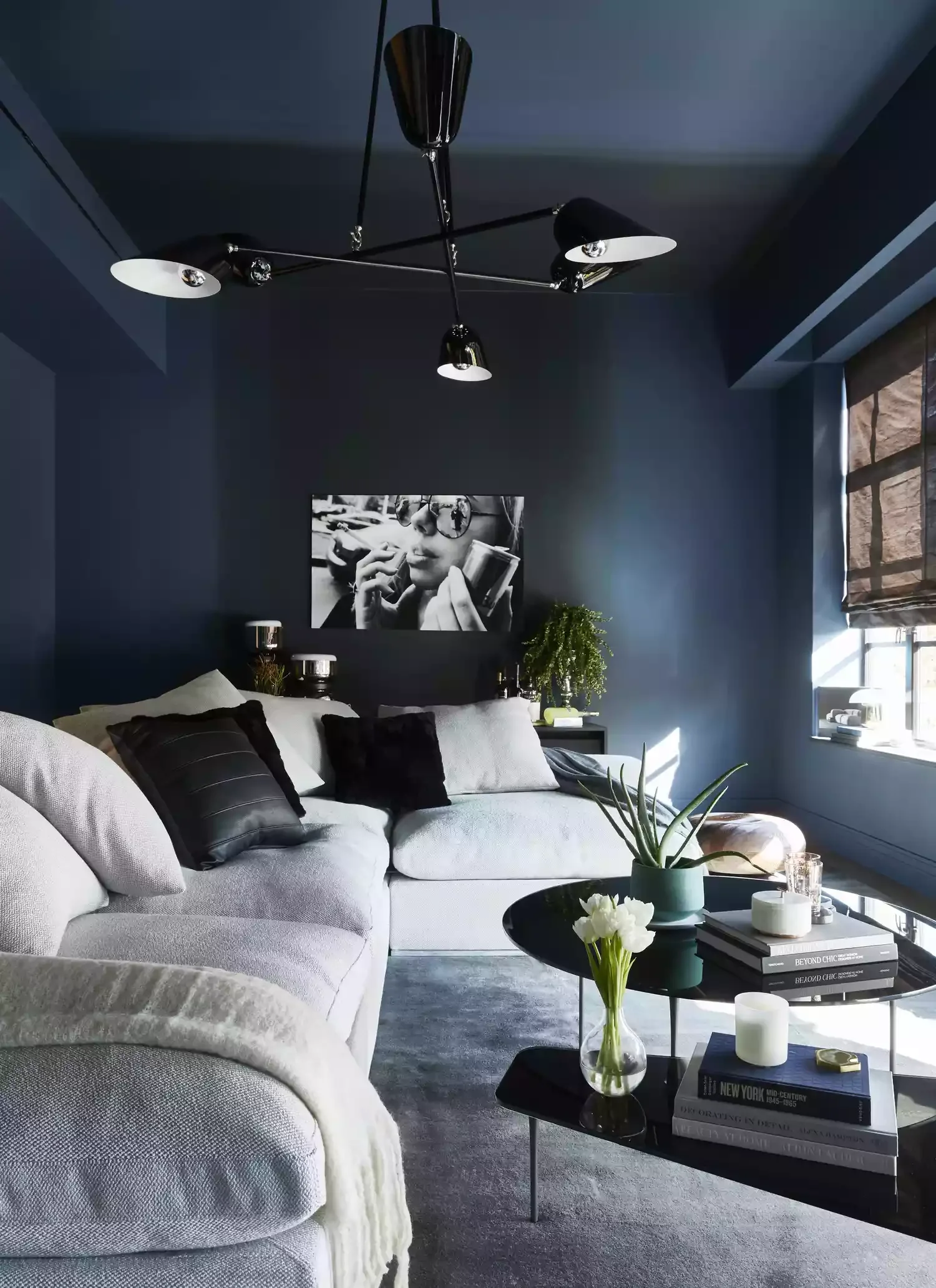 44 Irresistibly Cozy Living Room Ideas That Will Transform Your Space 24 Saturated Paint Color