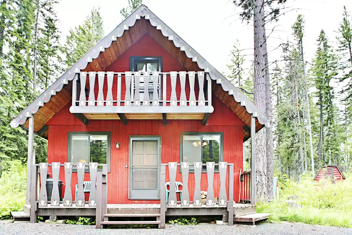 30 Stunning Porch Railing Designs to Transform Your Outdoor Space 9 Sawn Baluster Railing