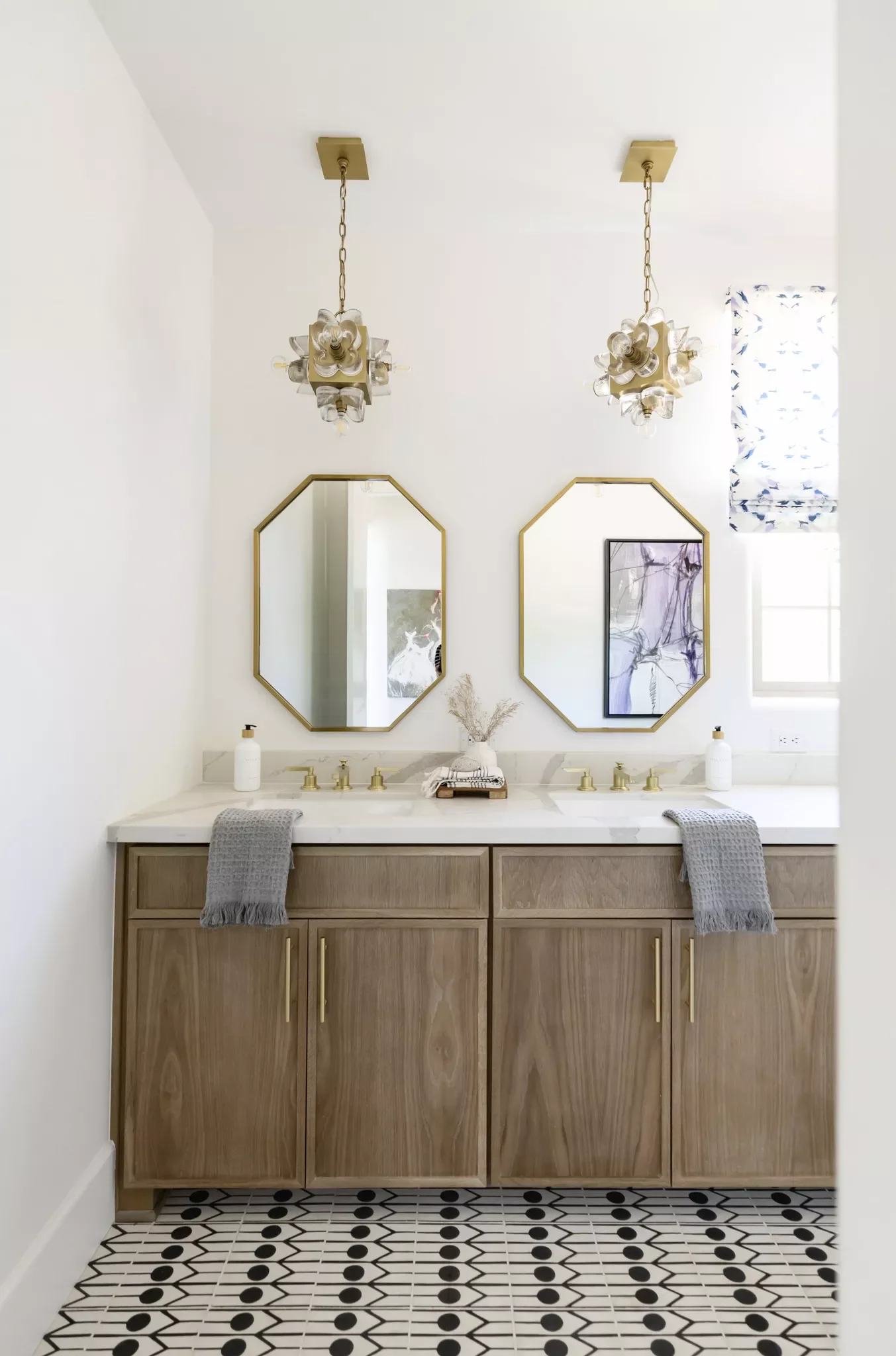 25 Stunning Double Vanity Ideas That Will Transform Your Bathroom 15 Say Bye to the Blah