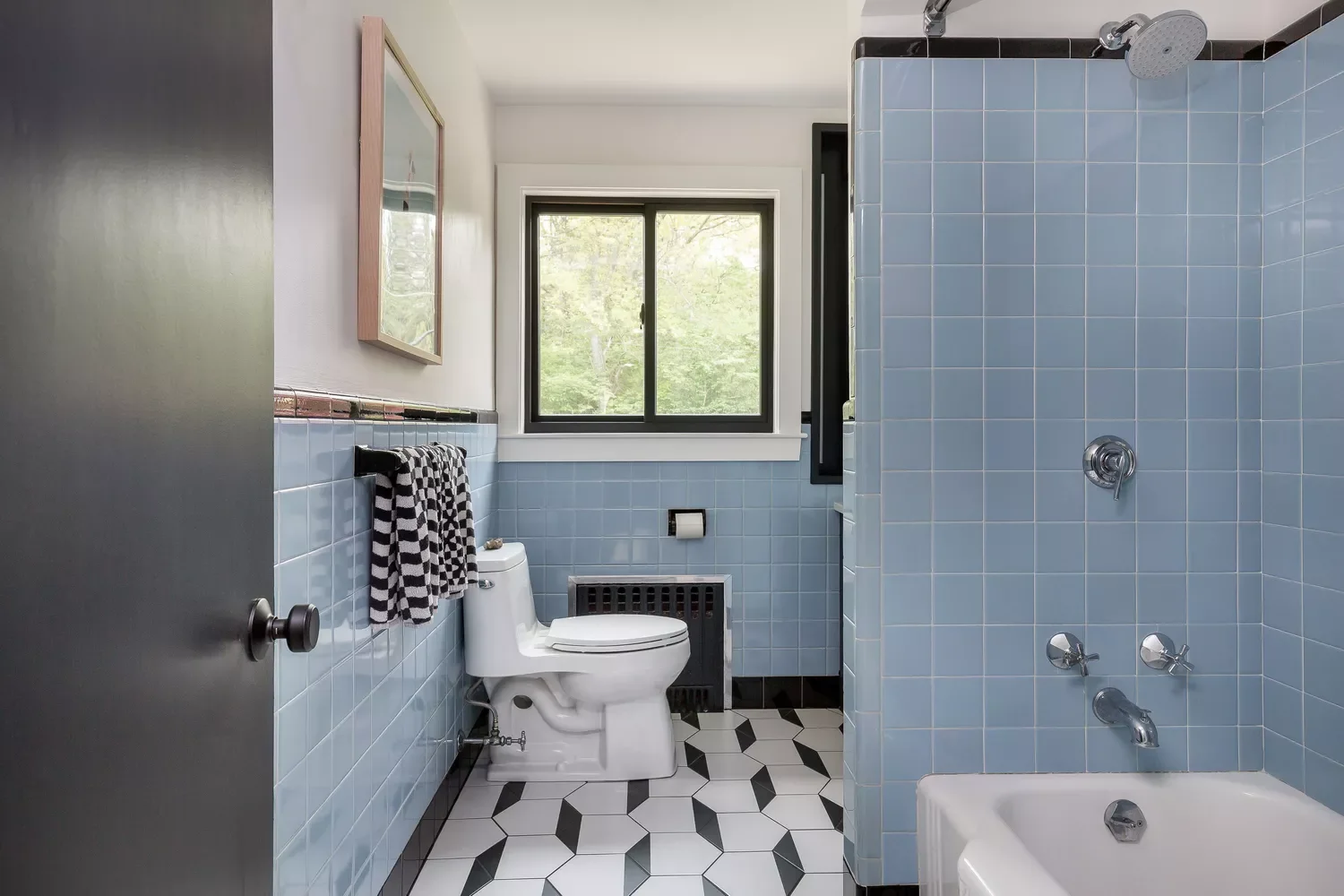 20 Stunning Bathroom Floor Designs That Will Transform Your Space 13 Say Yes to Retro