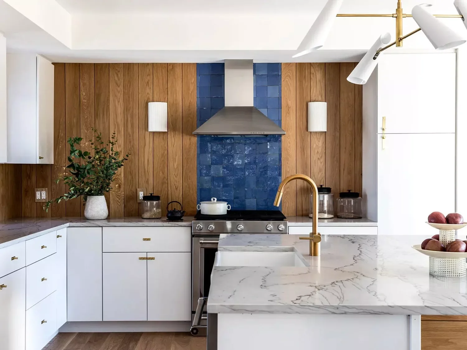 43 Stunning Midcentury Modern Kitchen Ideas to Transform Your Space 9 Say Yes to Wood Paneling