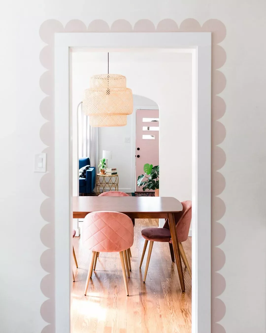 30 Stunning Door Paint Colors That Will Transform Your Home 10 Scalloped Door Frame