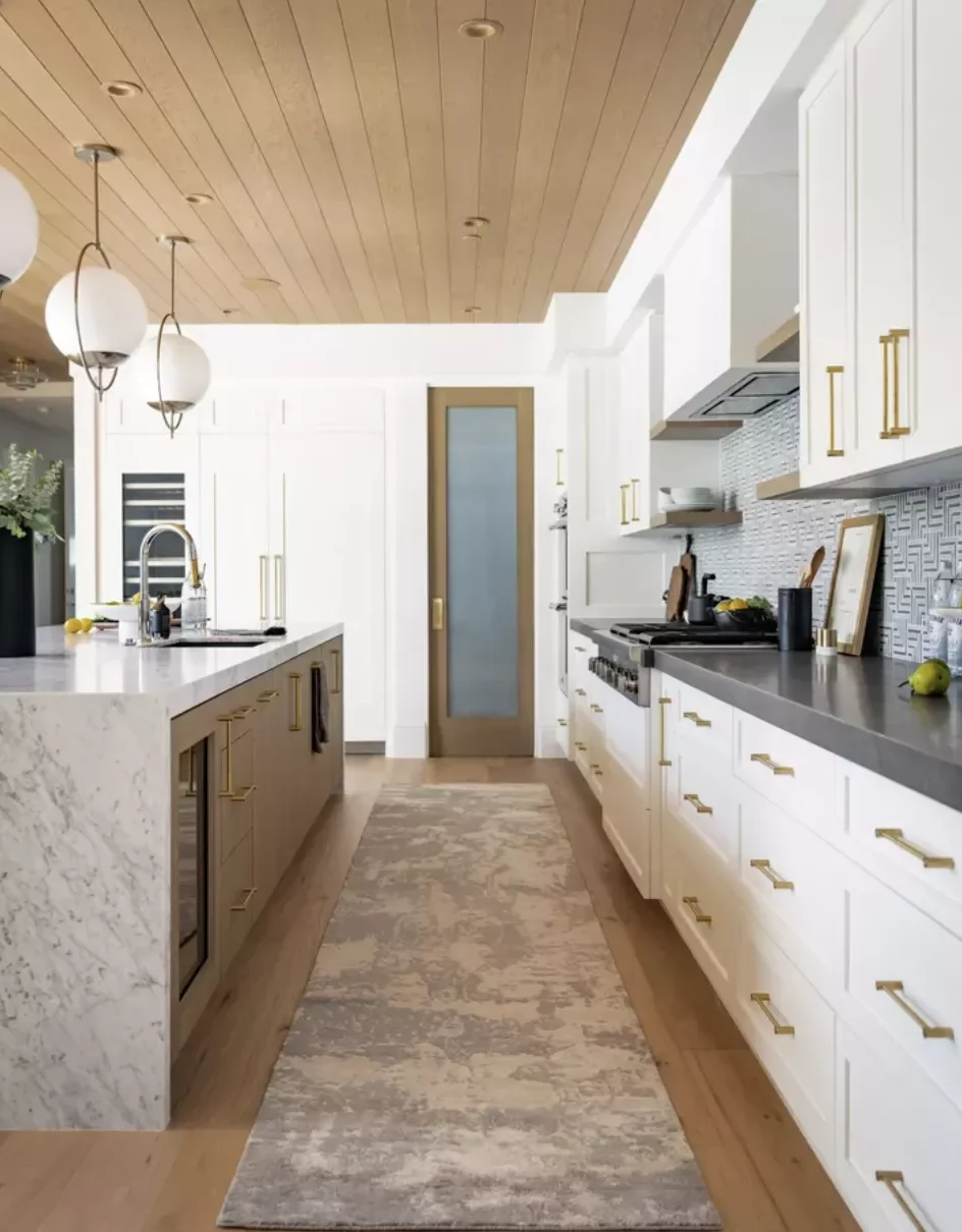 35 Stunning White and Gold Kitchen Designs for Ultimate Luxury Scandi-Inspired White and Gold Kitchen