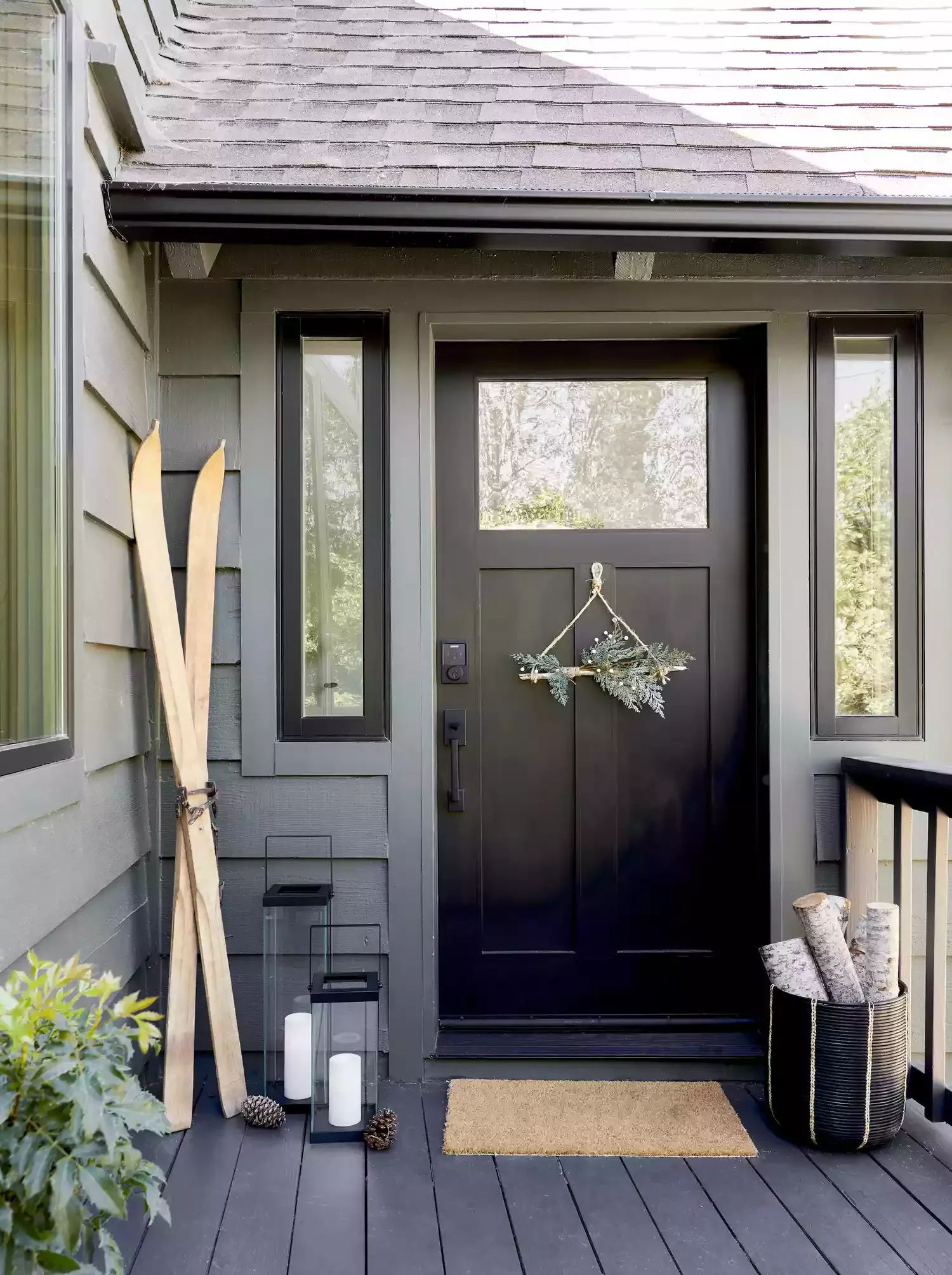 30 Christmas Door Decorating Ideas That Create Masterpieces Scandi-Style Door Decoration