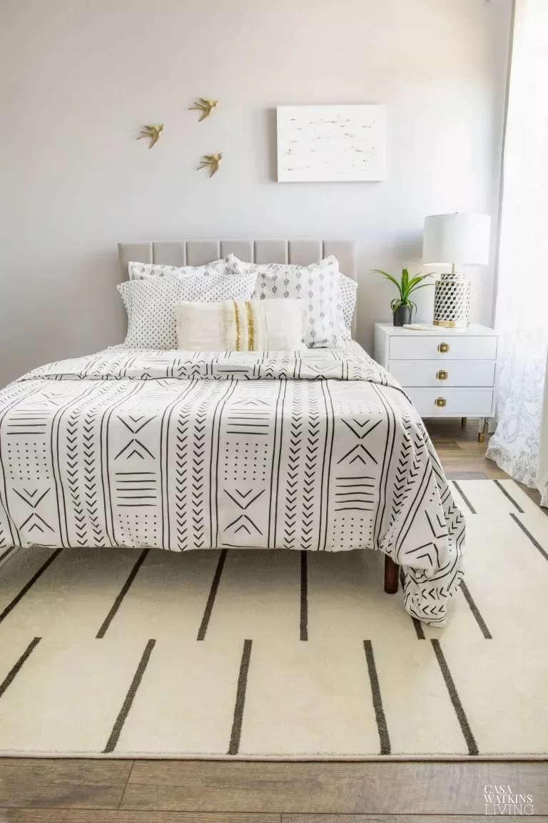 25 Clever Small Primary Bedroom Ideas That Make Your Space Feel Surprisingly Spacious 12 Scandinavian-Style Small Bedroom