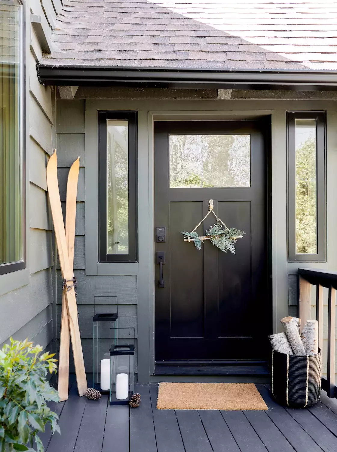 68 Christmas Front Porch Ideas That Make Your Home the Envy Scandinavian Style