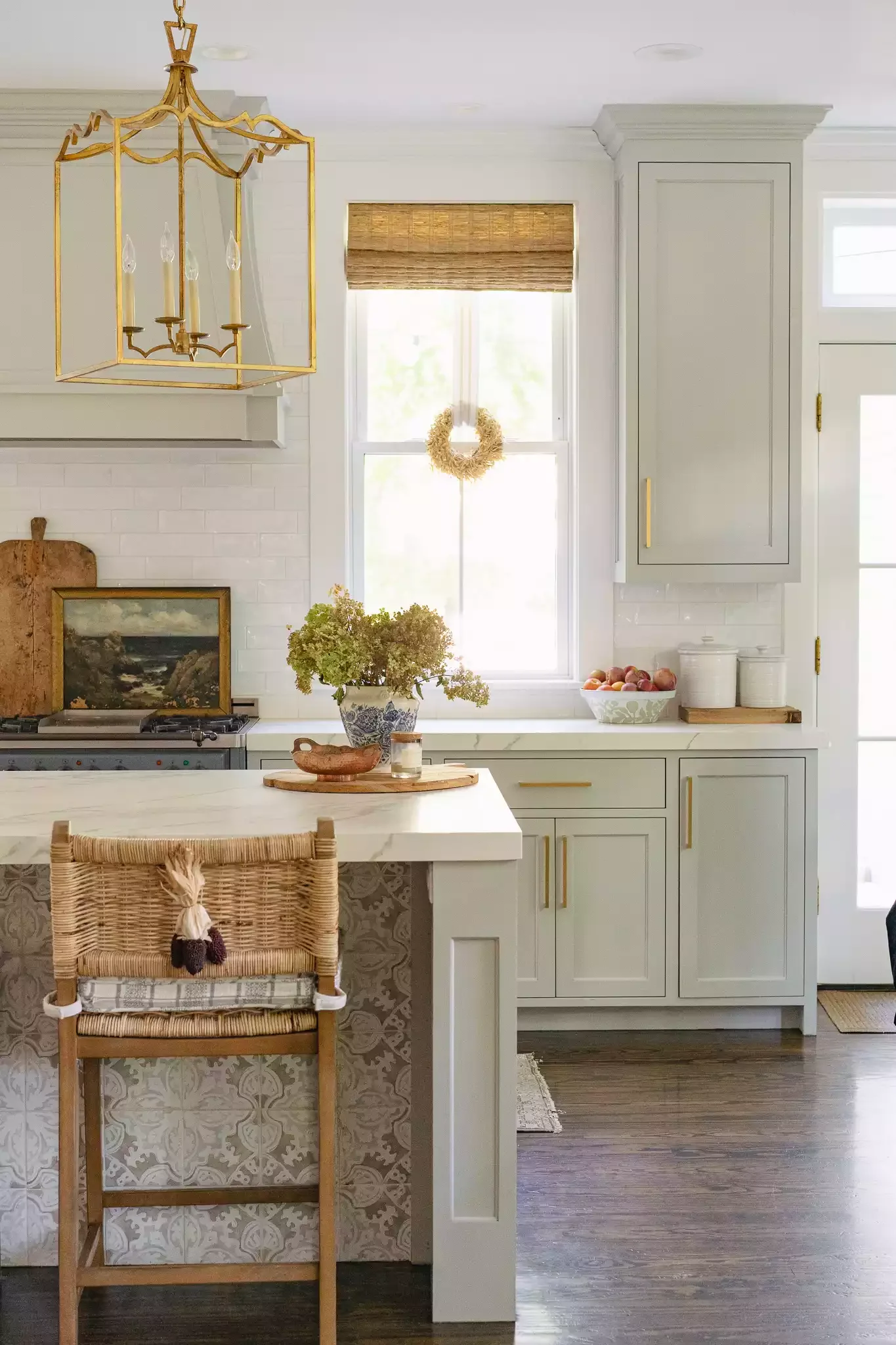 65 Cozy Fall Decorating Ideas to Transform Your Home This Autumn 64 Scatter Small Touches