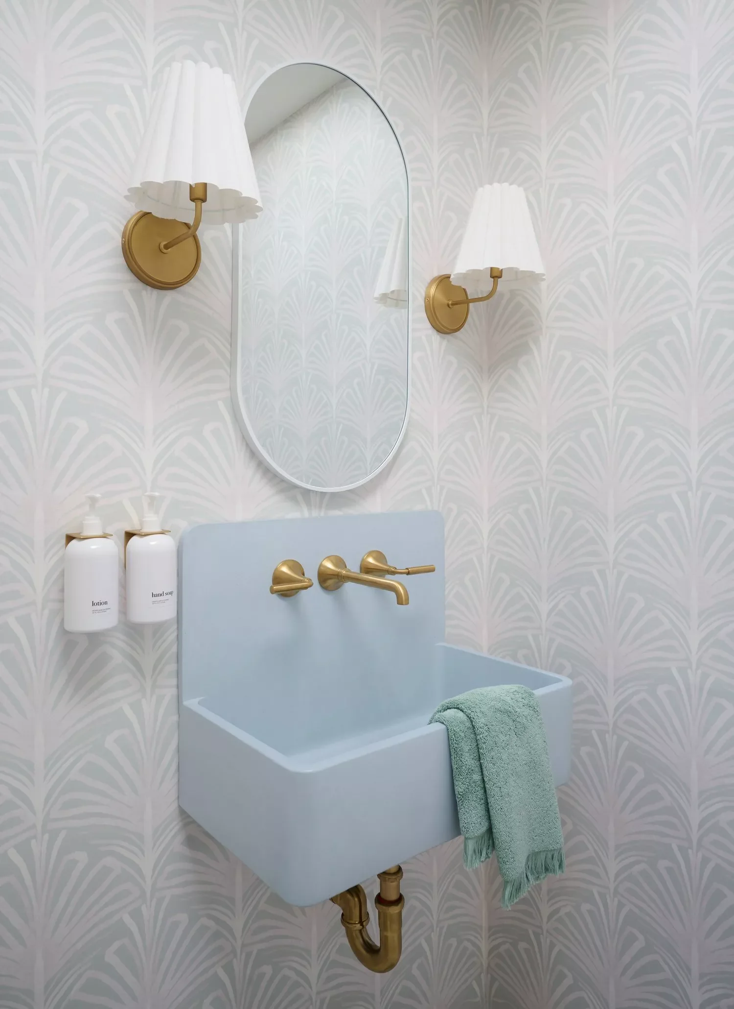24 Bathroom Lighting Ideas That Make You Look Amazing Daily Sconces With Lampshades