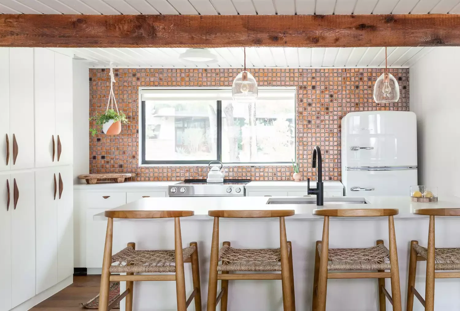 36 Stunning Kitchen Cabinet Hardware Ideas That Transform Your Space Sculpted Wood