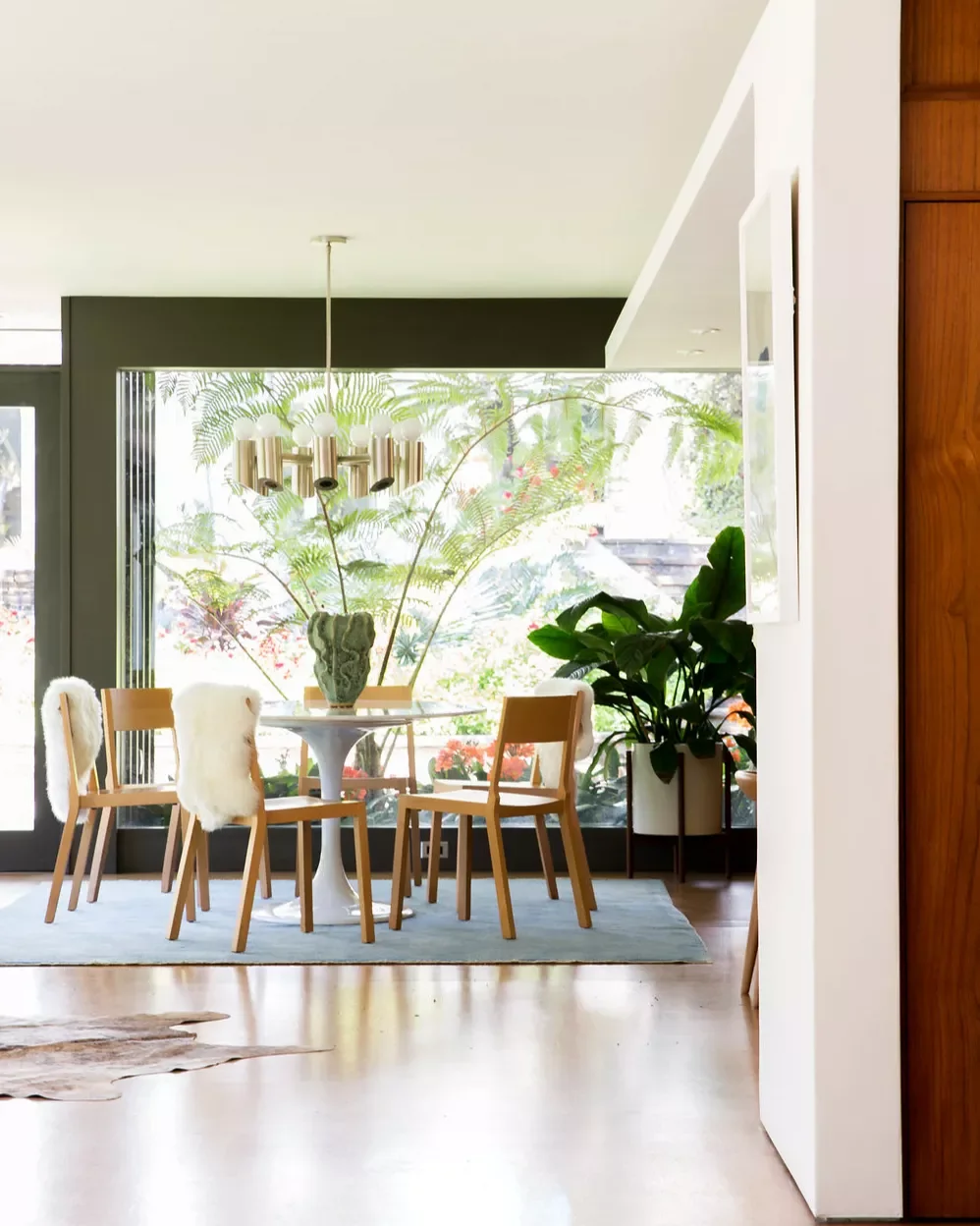 43 Stunning Dining Table Centerpiece Ideas to Transform Your Space Year-Round 19 Sculptural Empty Vase