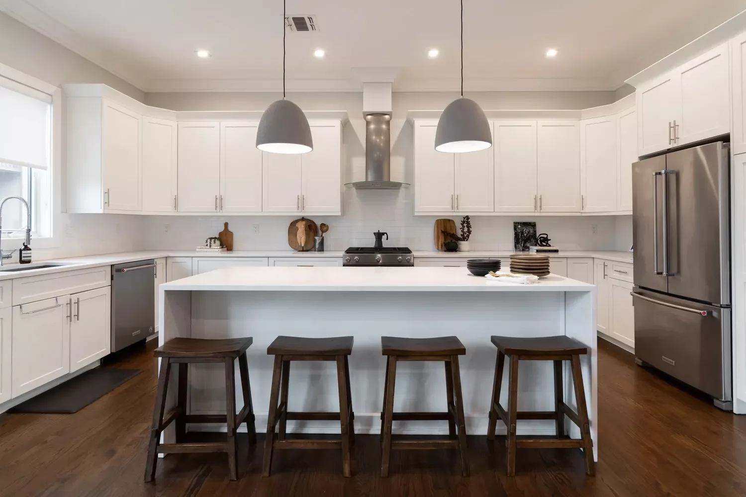 101 Kitchen Island Ideas That Will Transform Your Cooking Space 4 Seamless White Kitchen Island