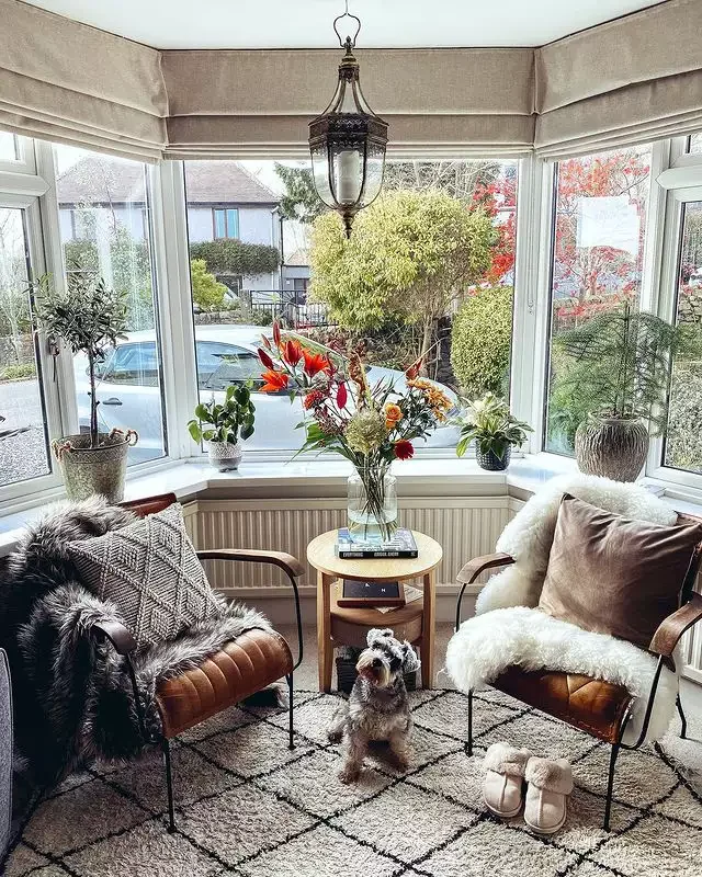 21 Stunning Bay Window Ideas That Will Transform Your Living Room 9 Set Out Comfy Layers