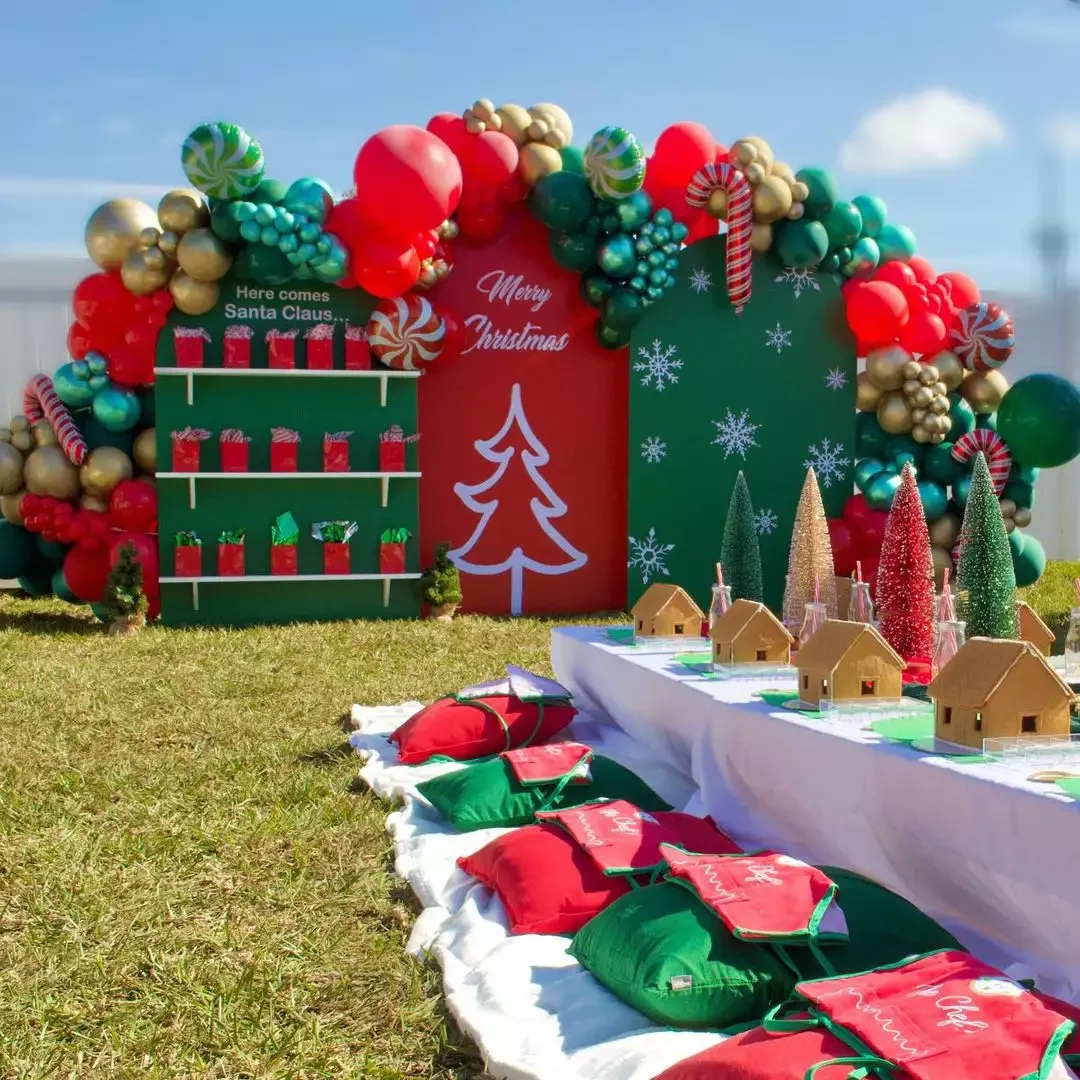 50 Festive Christmas Party Decorating Ideas Your Guests Will Absolutely Adore 25 Set Up Outside