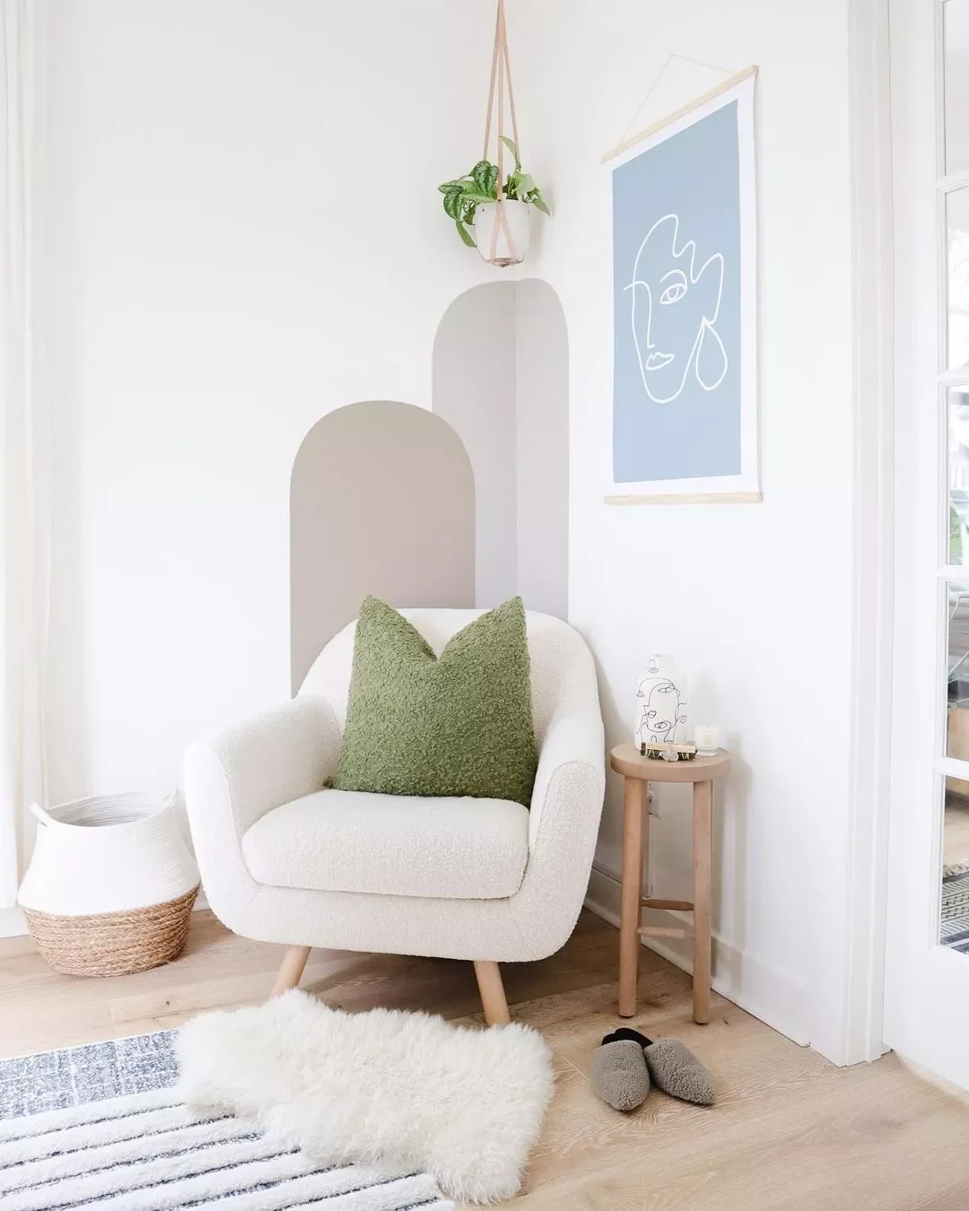 21 Cozy Scandinavian Winter Ideas That Transform Living Rooms Set Up a Reading Nook