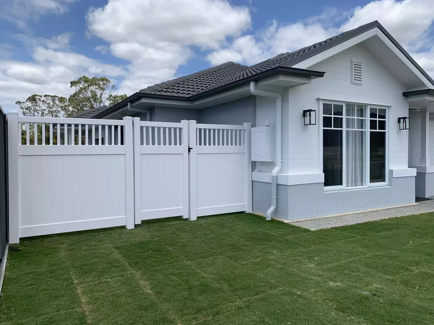 31 Stunning Front Yard Fence Ideas That Will Transform Your Home's Curb Appeal Set the Fence Further Back