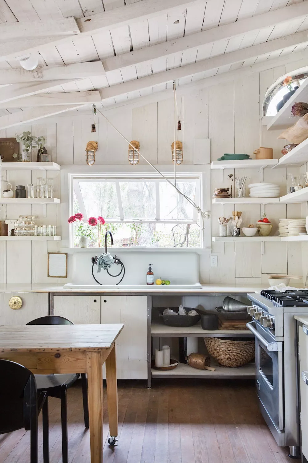28 Stunning Shiplap Backsplash Ideas That'll Transform Your Kitchen 28 Shiplap With Open Shelves