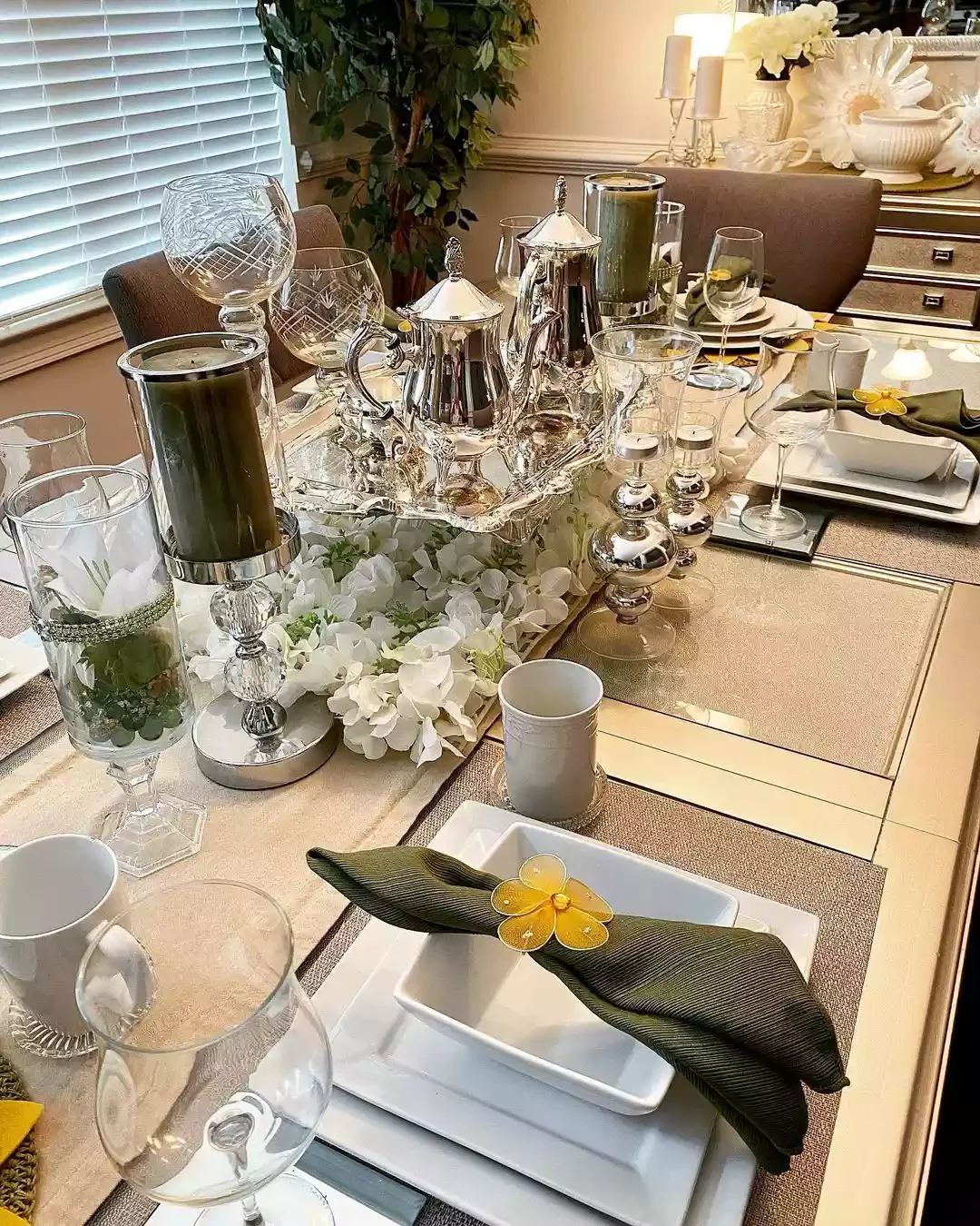 52 Gorgeous Spring Table Centerpiece Ideas to Transform Your Dining Space 22 Showcase That Silver