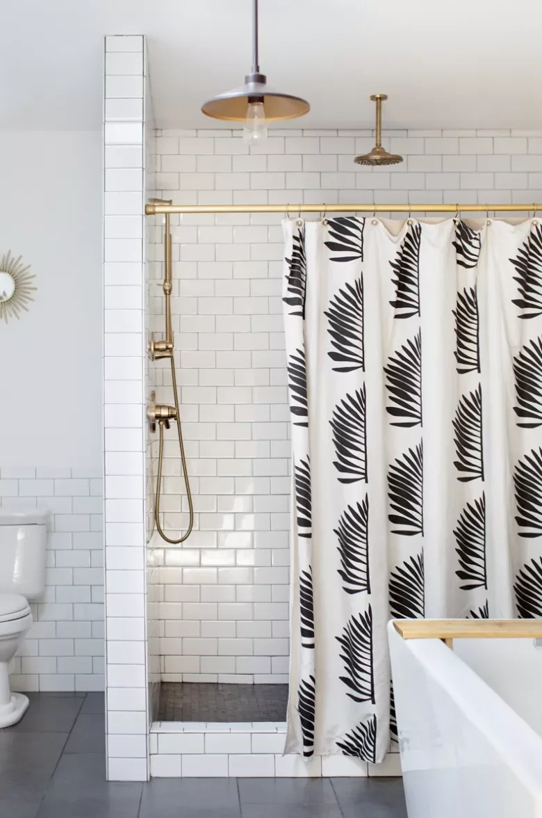 32 Shower Curtain Ideas to Transform Your Bathroom with Maximum Style 22 Showcase a Simple Motif
