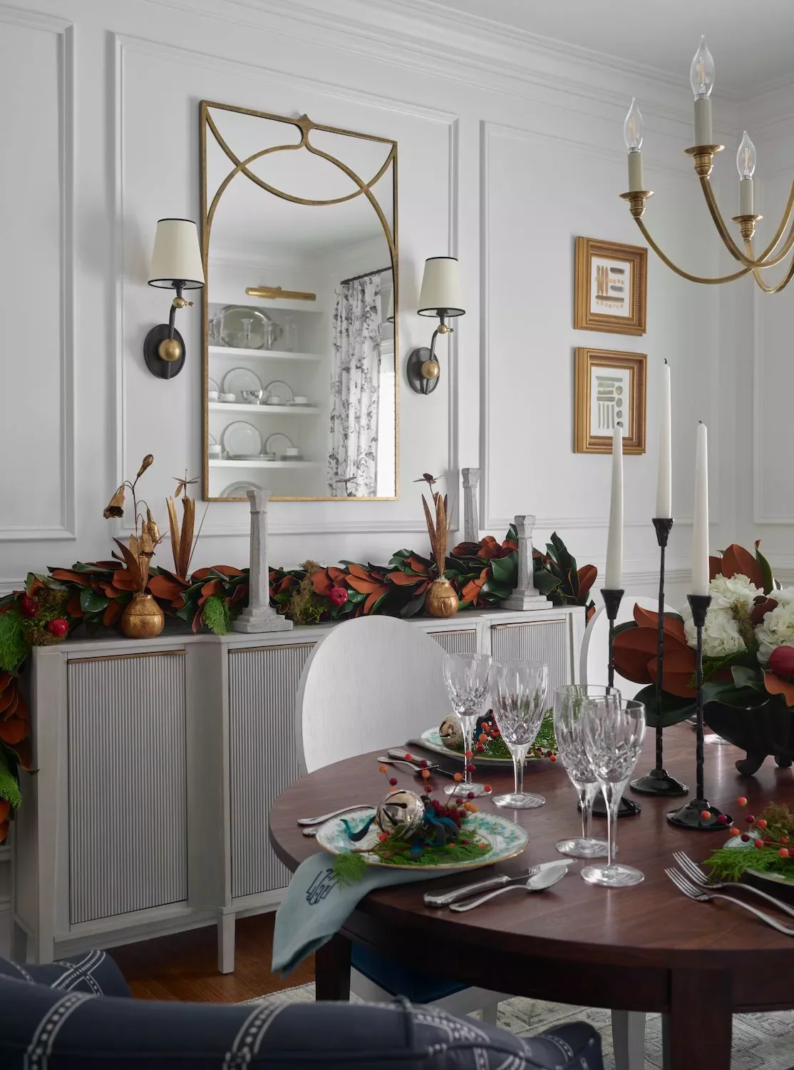 61 Stunning DIY Christmas Garland Ideas to Transform Your Holiday Decor 60 Sideboard Garland