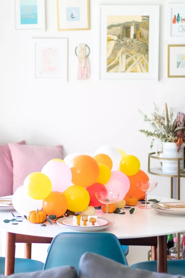 29 Stunning Fall Centerpiece Ideas to Transform Your Seasonal Table 7 Simple Balloon Centerpiece