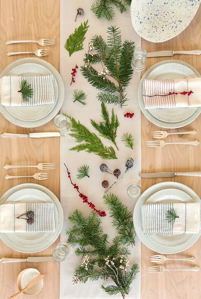 Simple Christmas Centerpiece