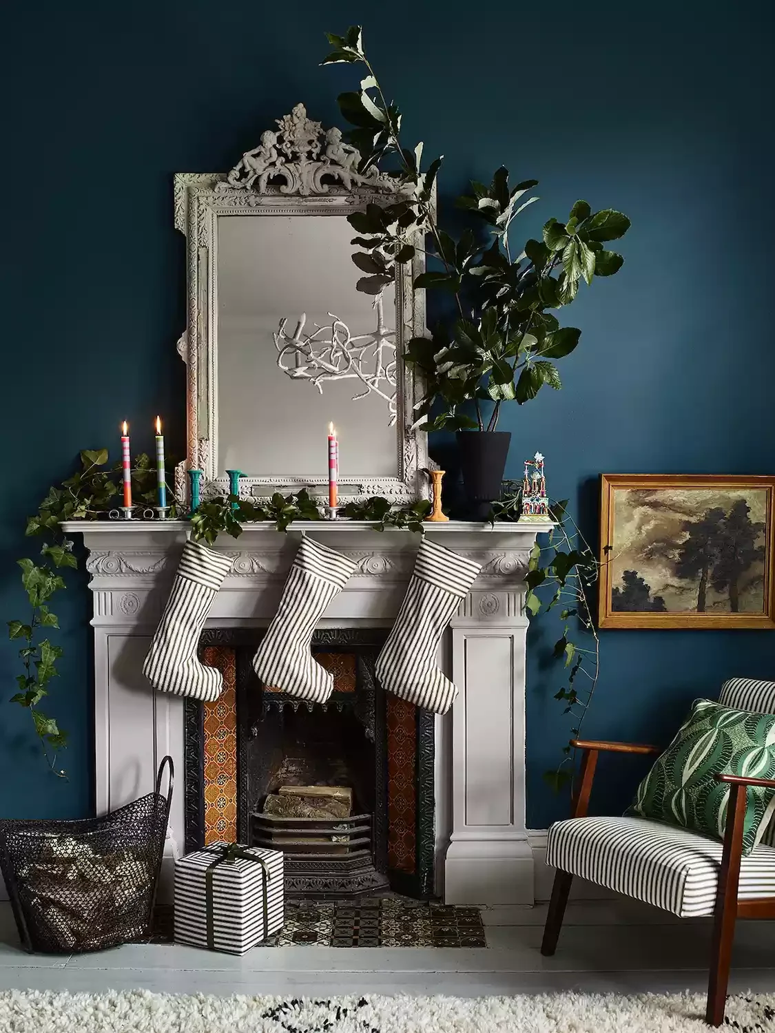 61 Stunning DIY Christmas Garland Ideas to Transform Your Holiday Decor 43 Simple Ivy Garland