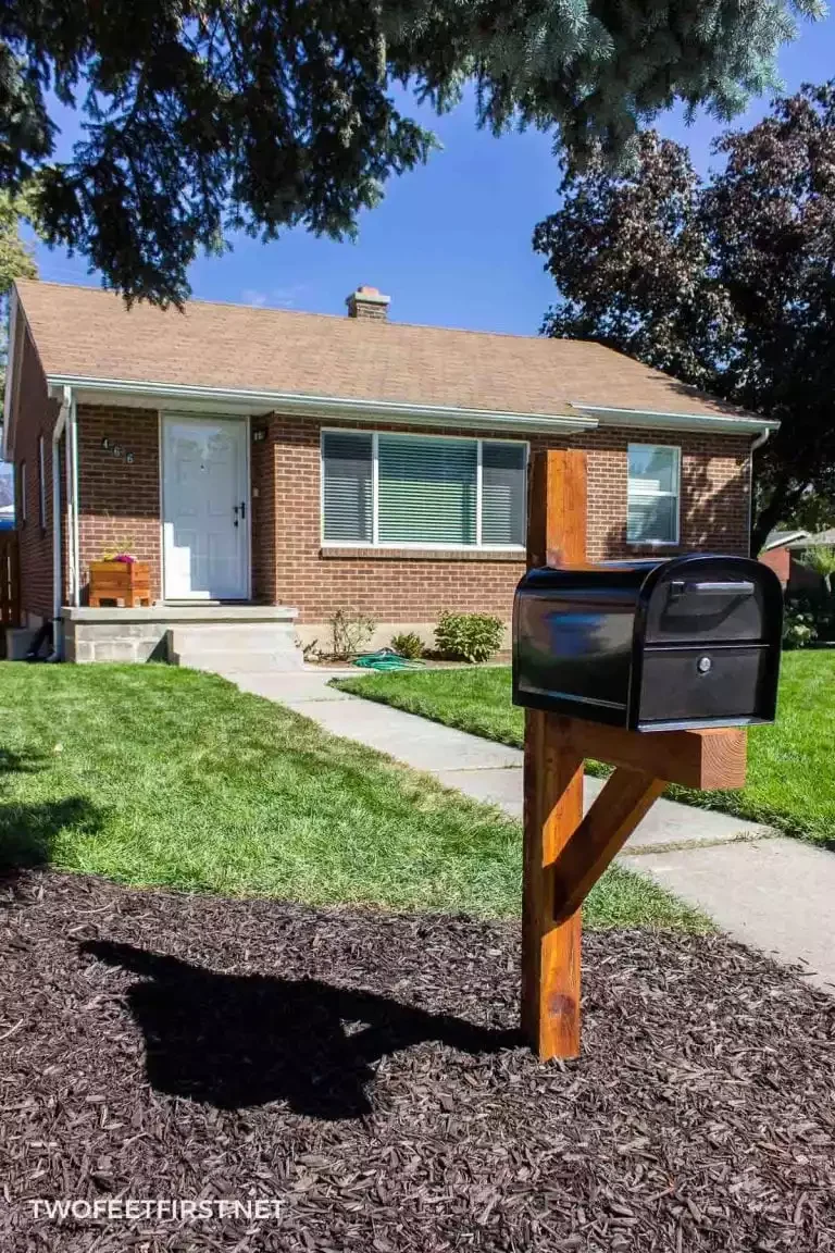 Simple Mailbox Post