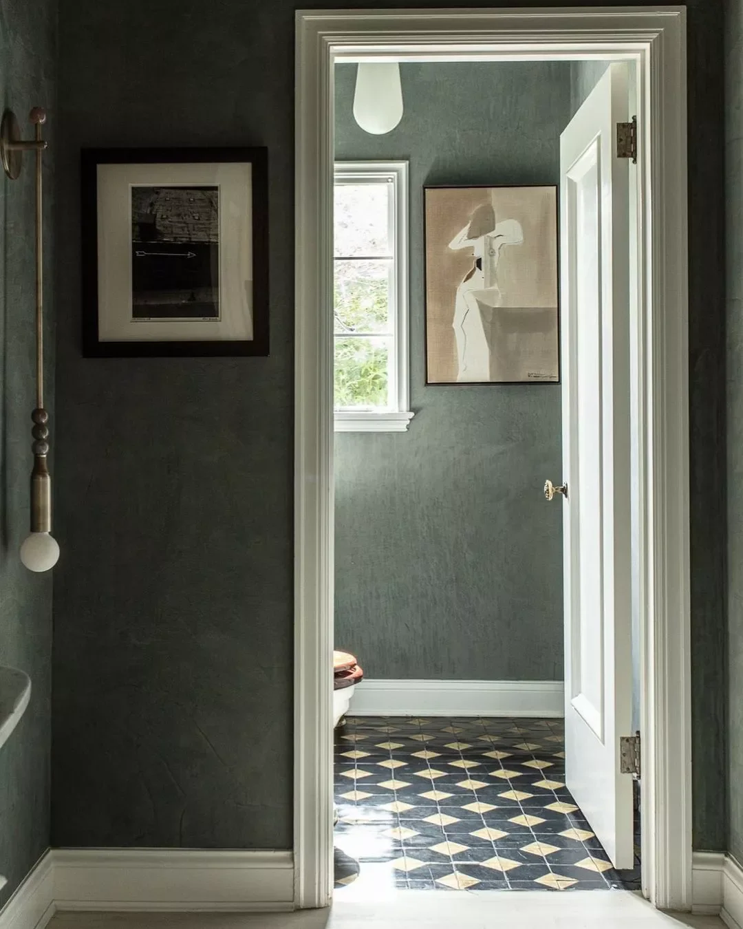 30 Stunning Bathroom Door Designs That Will Transform Your Space 27 Single-Panel Door