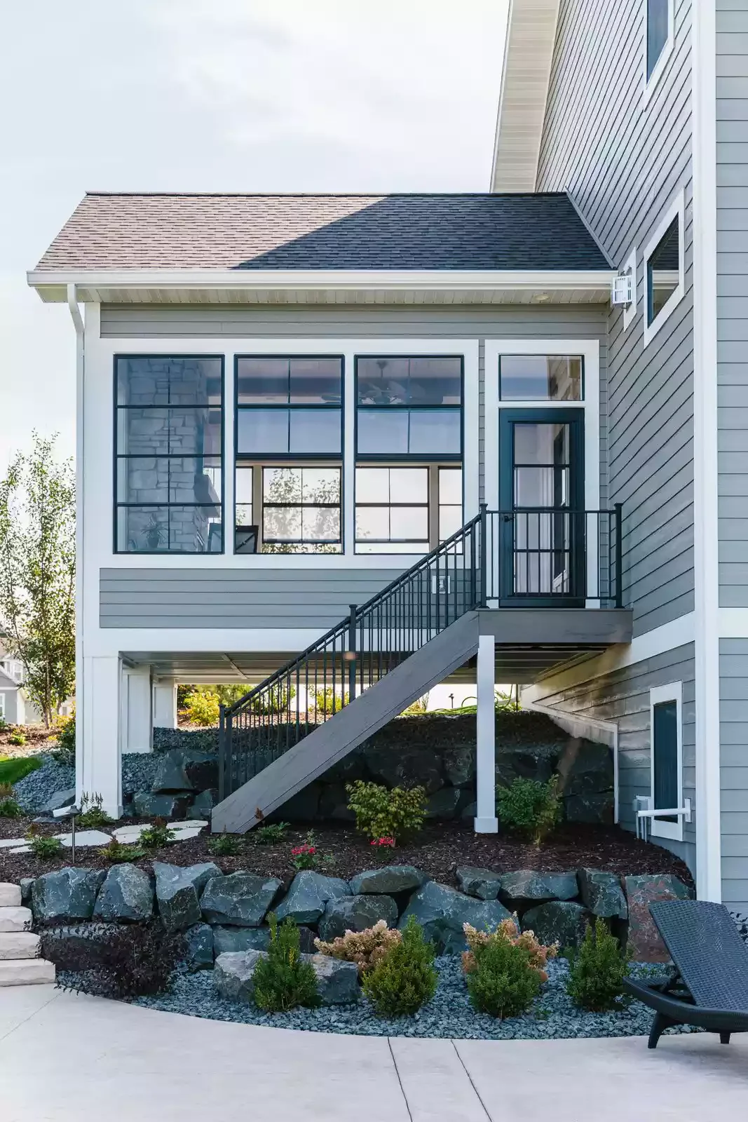 37 Stunning Retaining Wall Ideas to Transform Your Sloped Backyard Slightly Sloped Wall