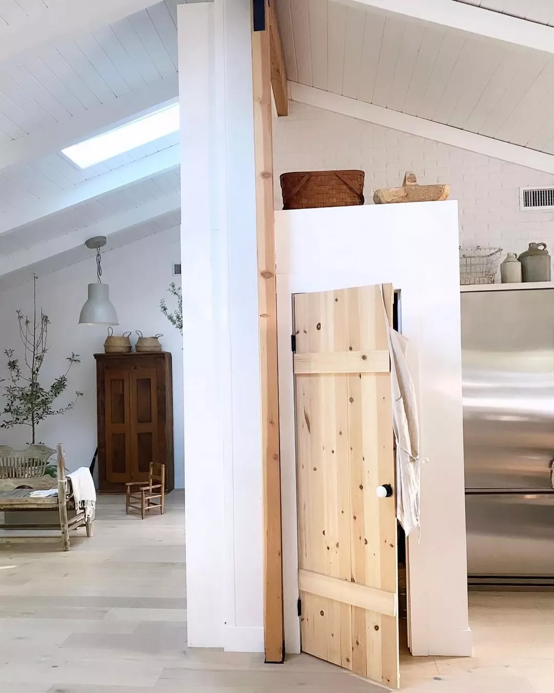 29 Pantry Door Ideas That'll Make You Want to Redesign Everything Small DIY Pantry Door