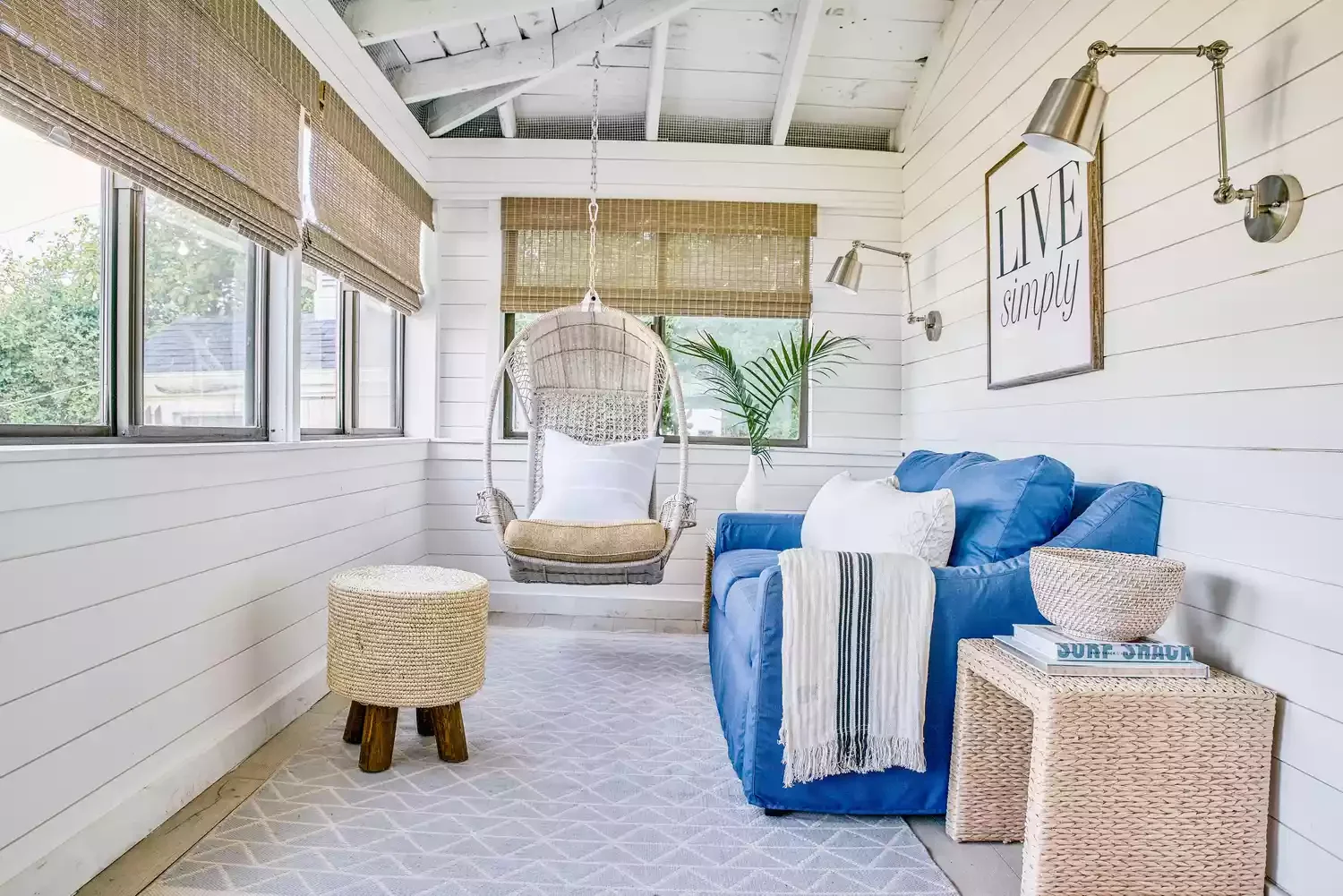 48 Cozy Small Sunroom Ideas That Will Transform Your Space 4 Small Farmhouse Sunroom