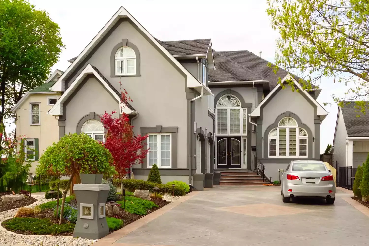 30 Stunning Front Yard Ideas Using Rocks and Mulch Small Front Yard With Rocks and Mulch