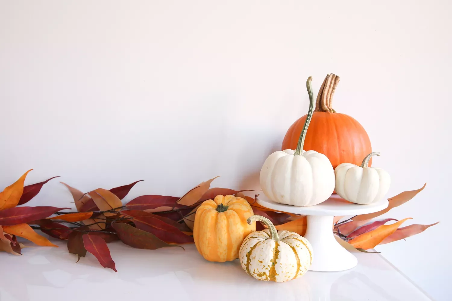 55 Stunning Thanksgiving Décor Ideas to Transform Your Home with Style 48 Small Space Thanksgiving Shrine