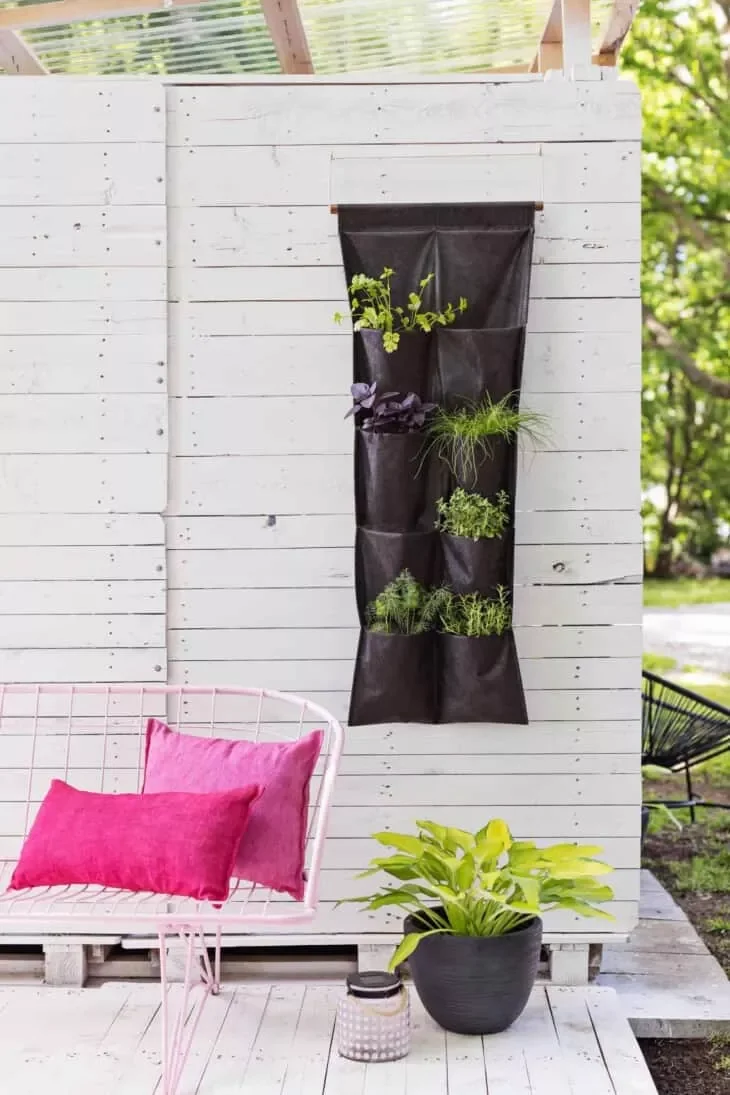 28 Creative DIY Vertical Garden Projects to Transform Your Space Small Space Vertical Herb Garden