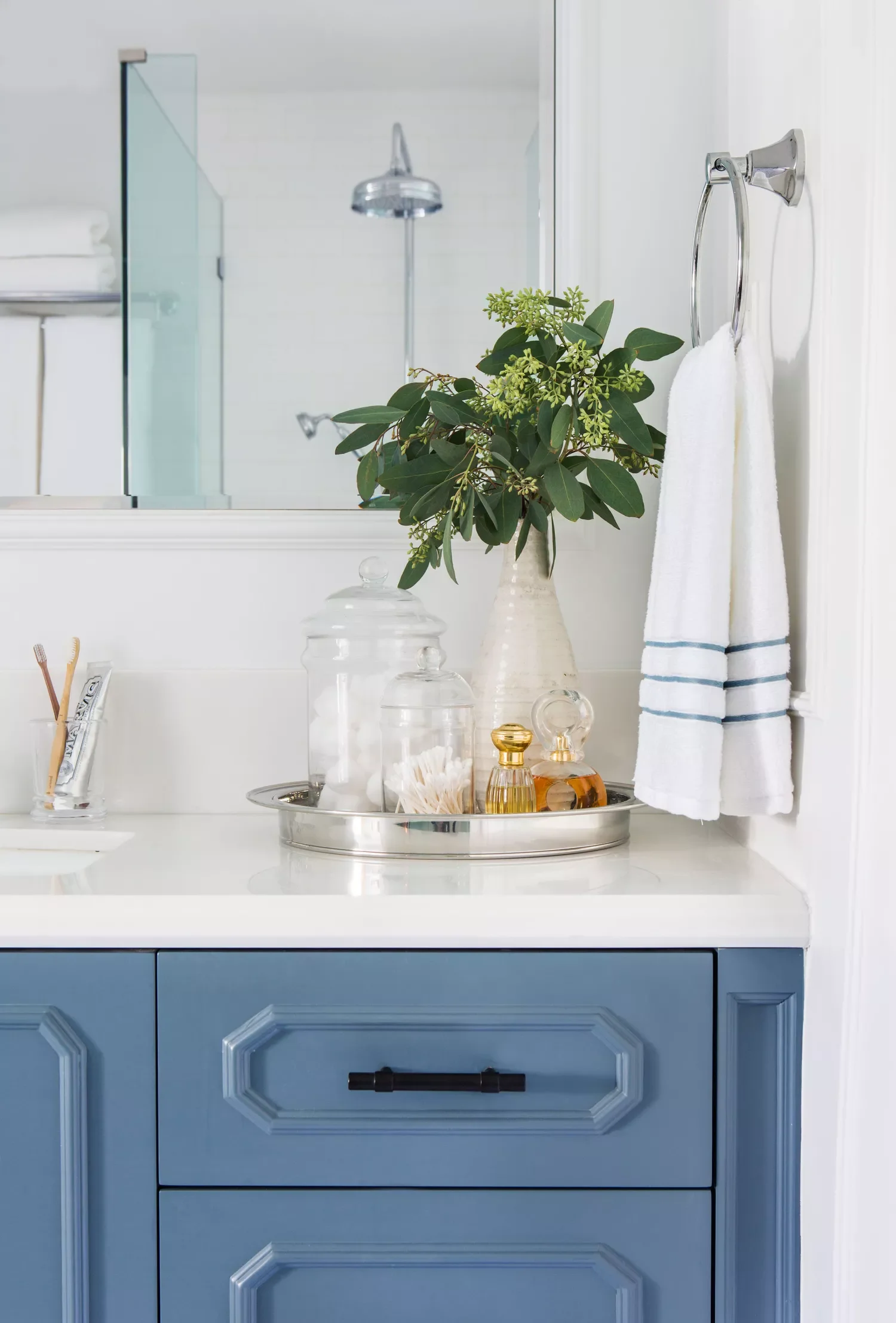 25 Compact Bathroom Vanity Ideas That Maximize Style and Storage 10 Small Vanity With Decorative Trim
