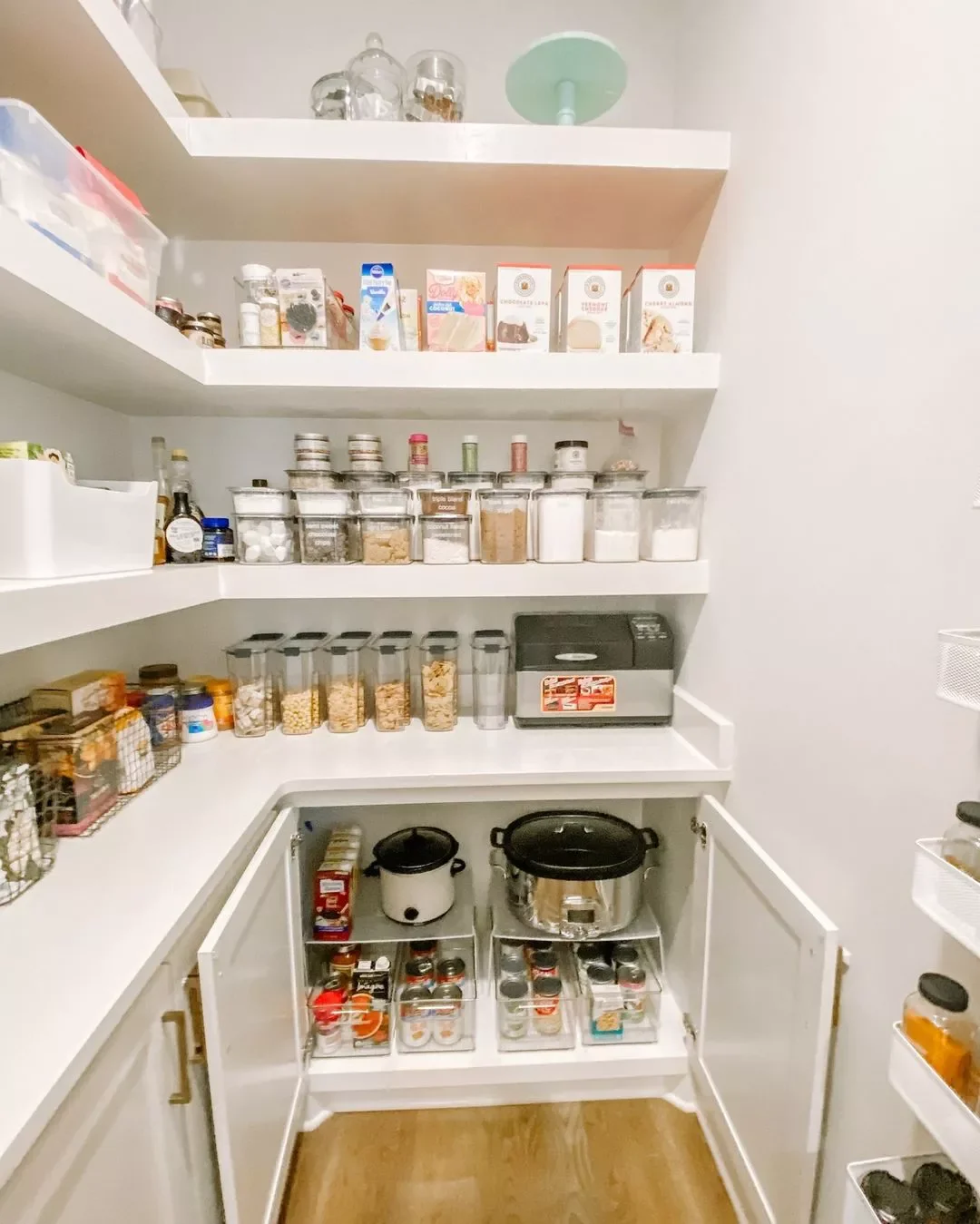 36 Kitchen Pantry Ideas That Look Amazing Small Walk-In Pantry