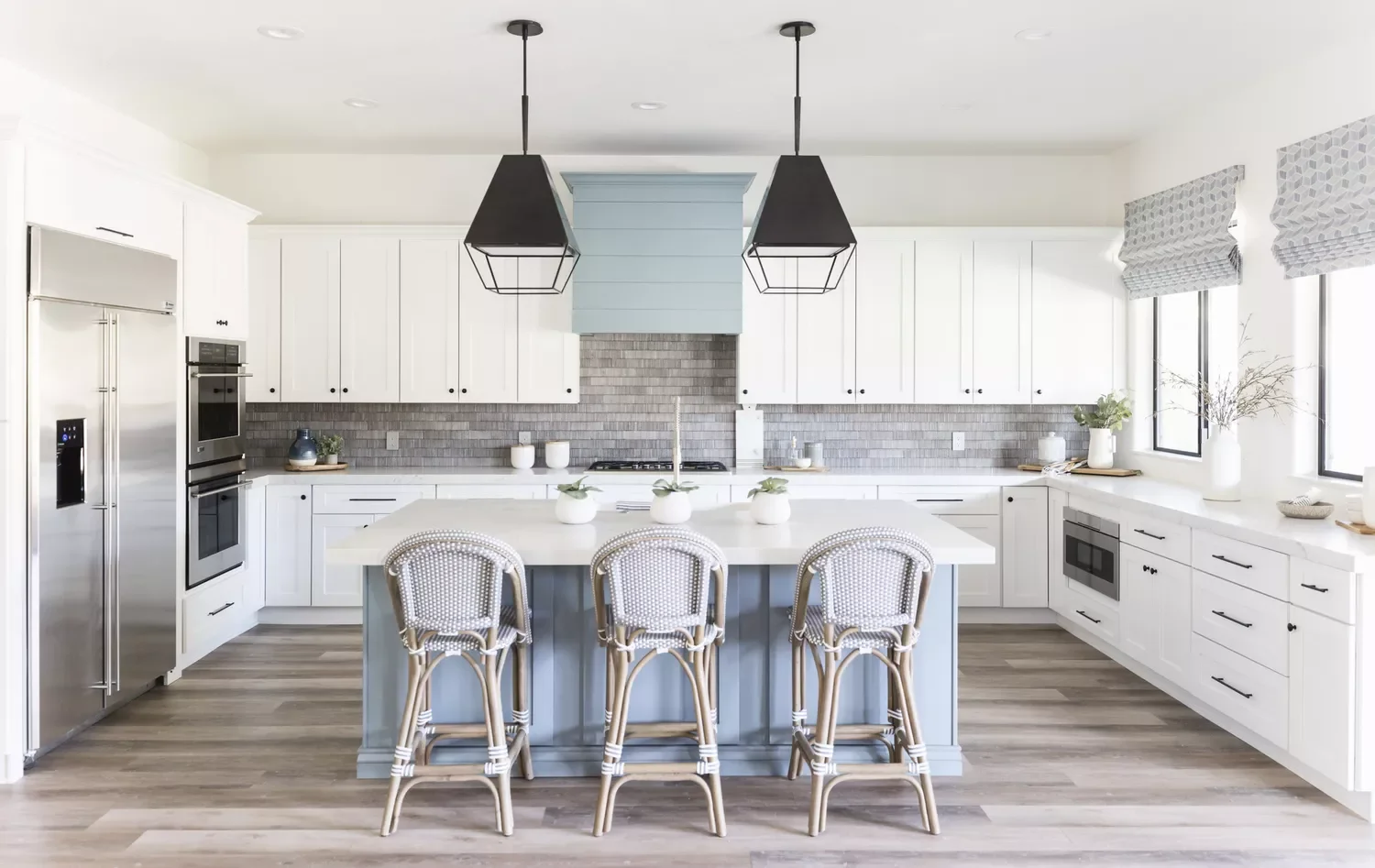 38 Charming Coastal Farmhouse Decorating Ideas to Transform Your Home 38 Snag Some Bistro Stools