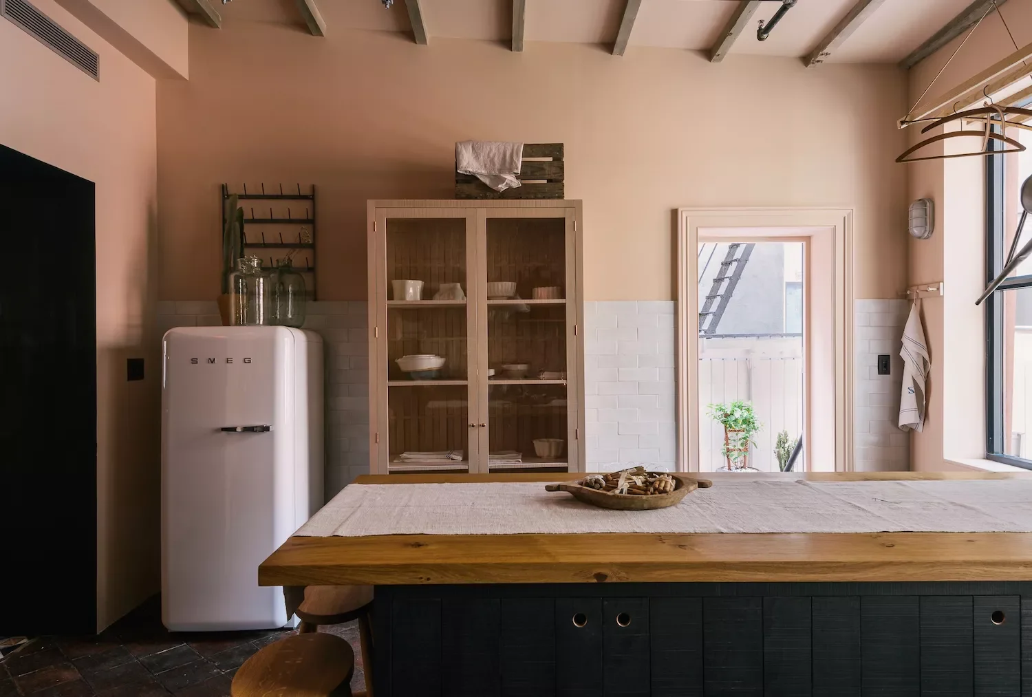 21 Stunning Earth Tone Ideas That'll Transform Your Home Into a Cozy Haven 21 Soft Terracotta