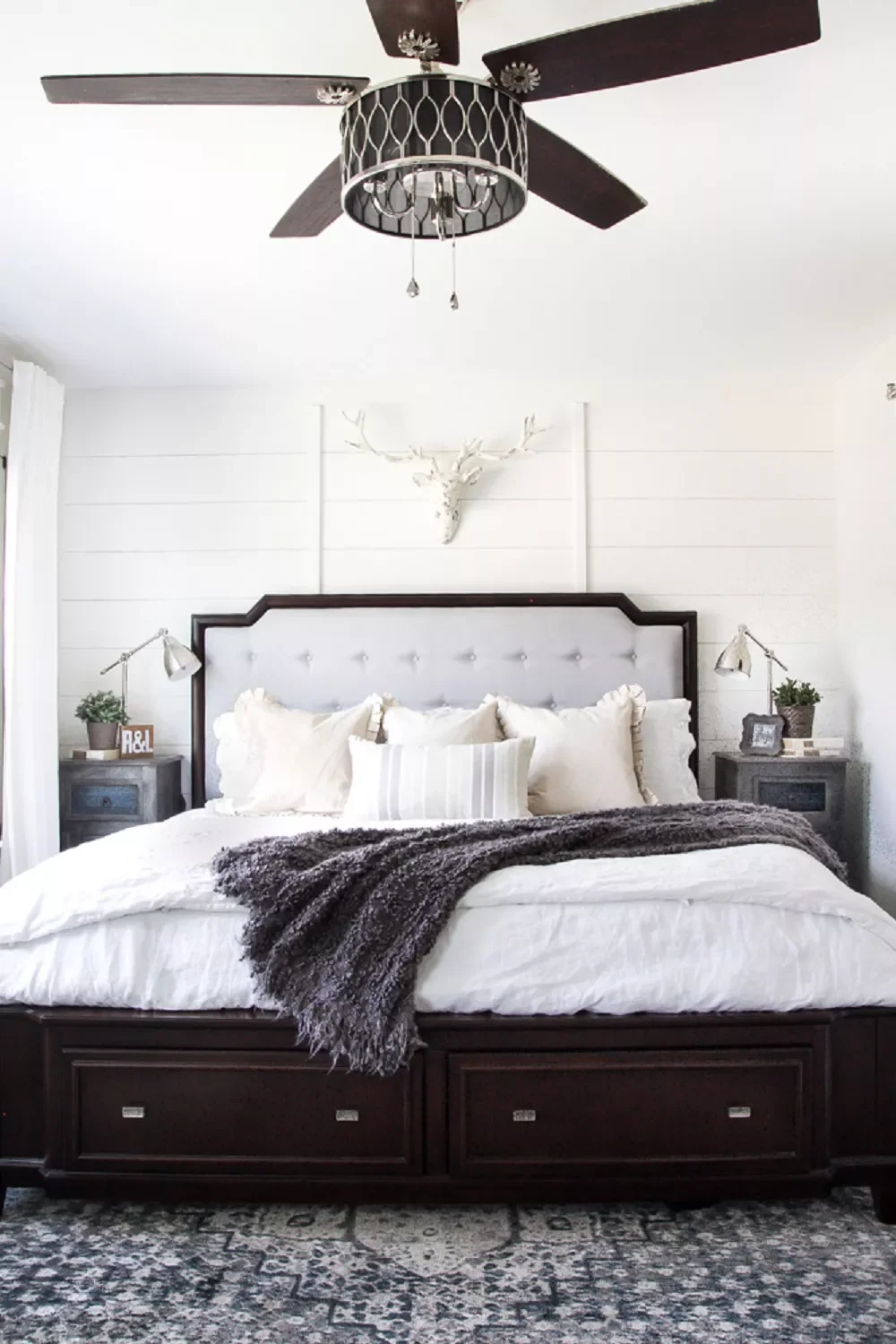 49 Stunning Farmhouse Bedroom Designs That Will Transform Your Space 39 Sophisticated Notes