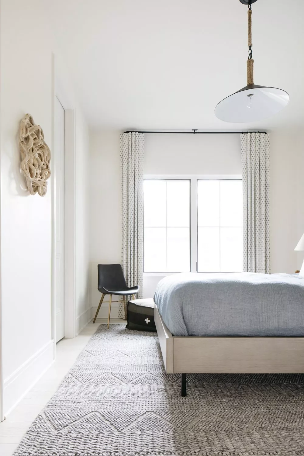 32 Stunning Gray Bedroom Ideas That Will Transform Your Space 31 Sparse Gray Bedroom