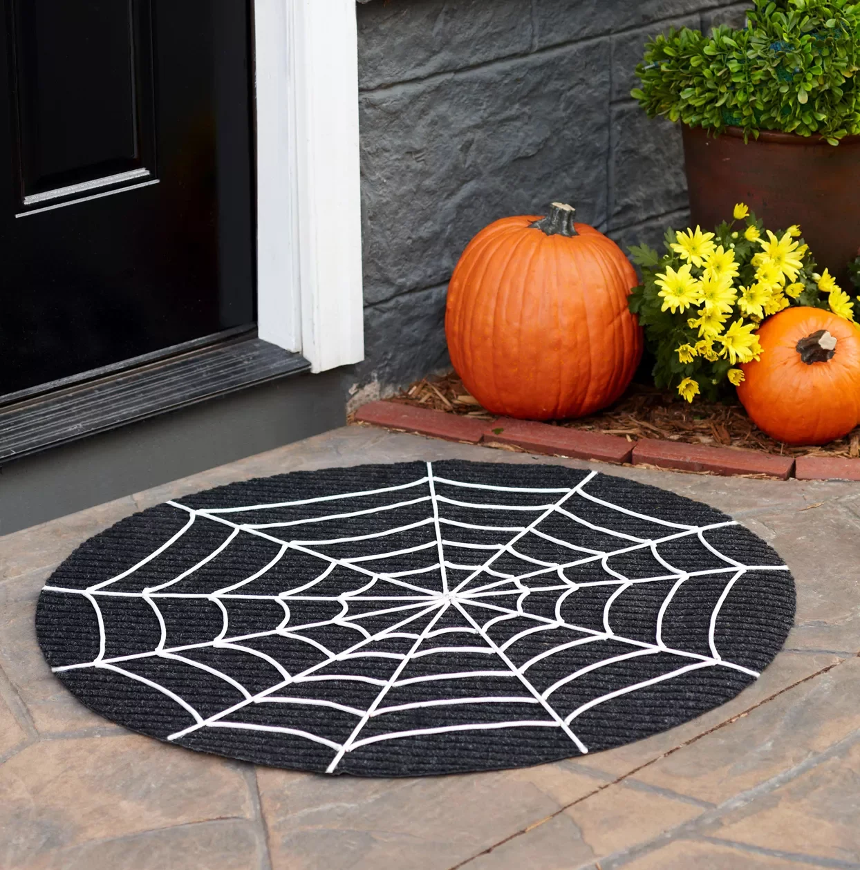 80 Quick Halloween Crafts You Can Complete in One Day 67 Spiderweb Doormat