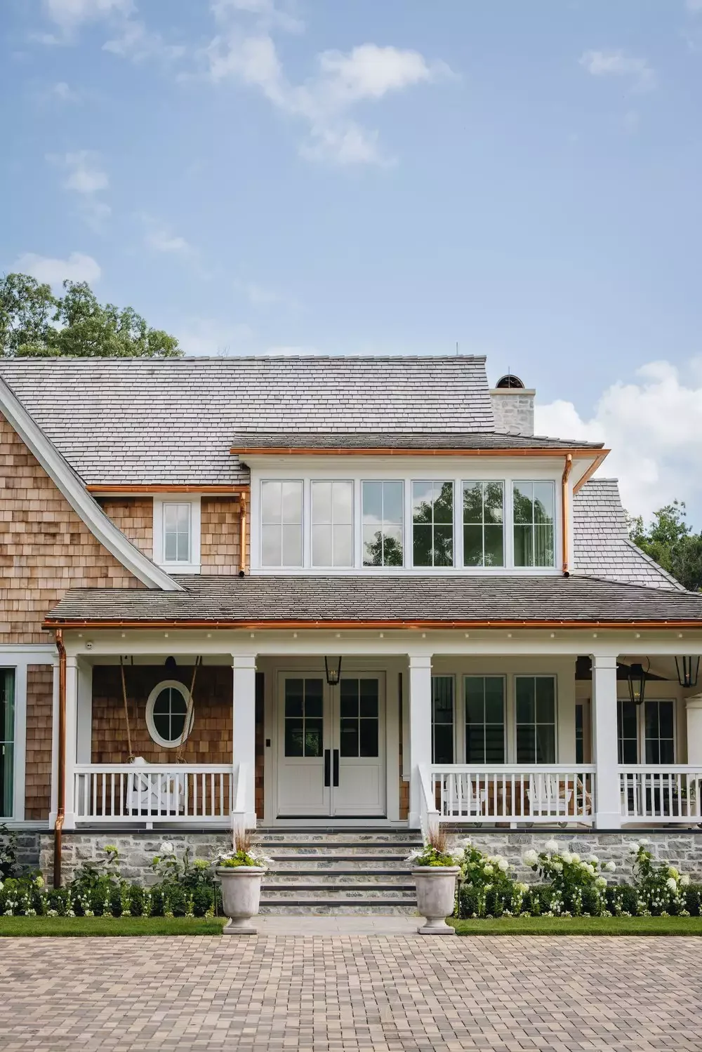 11 Stunning Hydrangea Design Ideas That Will Transform Your Home This Spring Spruce Up a Cottage-Style Home