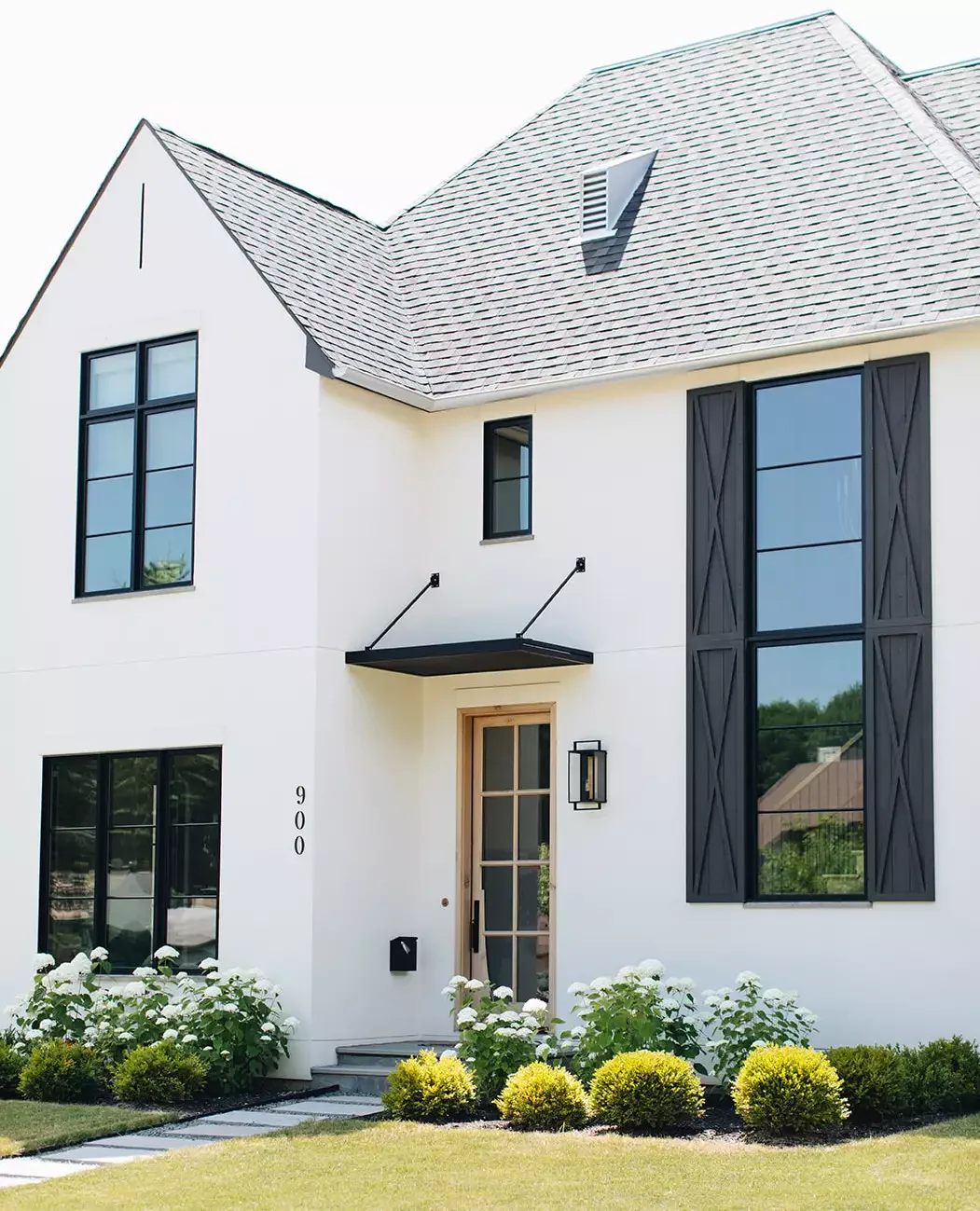 82 Stunning Front Yard Landscaping Ideas to Transform Your Home's Curb Appeal This Spring Square House, Round Shrubs