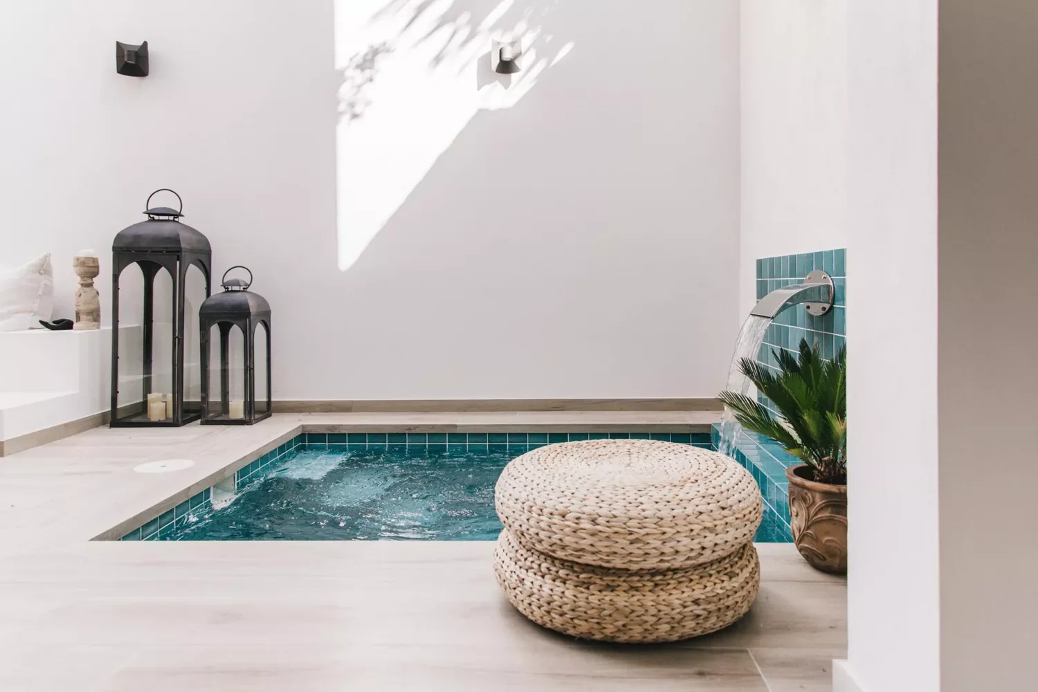 75 Stunning Backyard Pool Ideas That Will Transform Your Outdoor Space 55 Square Plunge Pool