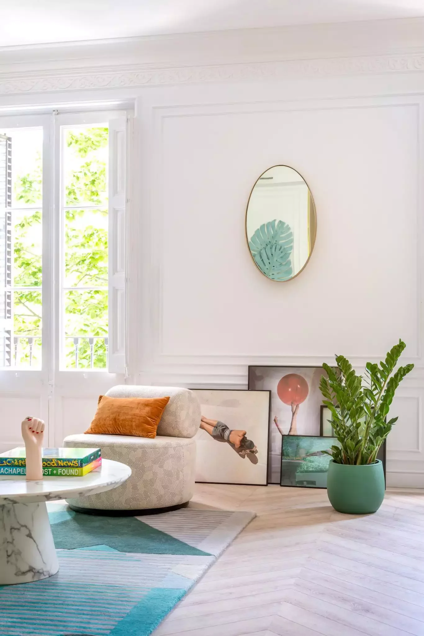 92 Living Room Styling Ideas That Will Transform Your Space Stack Pieces of Art