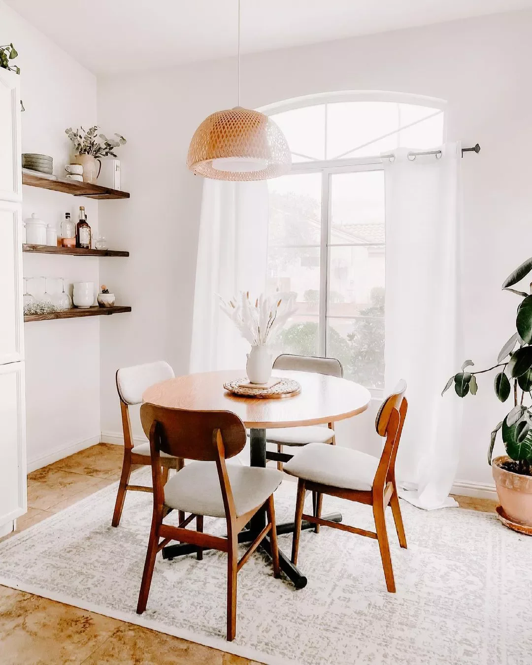 43 Stunning Dining Table Centerpiece Ideas to Transform Your Space Year-Round 22 Stack of Round Placemats