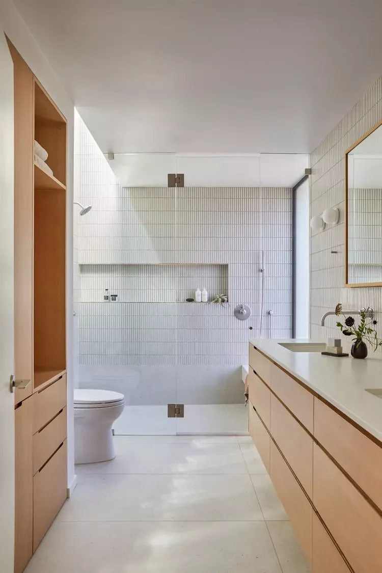 44 Bathroom Accent Wall Ideas That Completely Transform Stacked Tile + Shower Niche