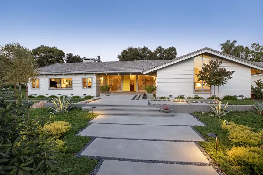 30 Front Walkway Ideas That Will Transform Your Home's First Impression Staggered Front Walkway