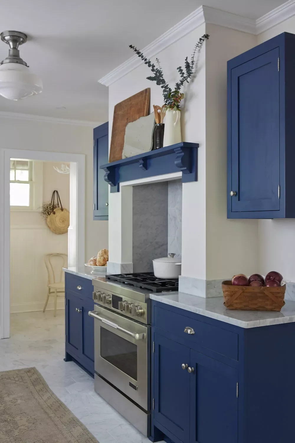 26 Stunning Navy Kitchen Cabinet Ideas That Will Transform Your Space 3 Stay Traditional